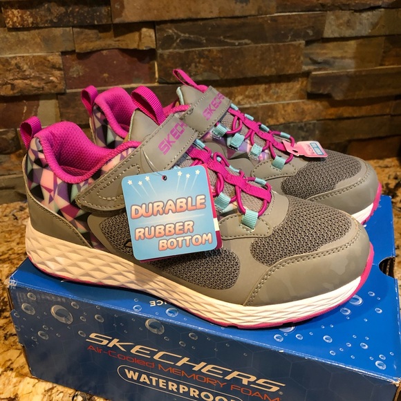 SKECHERS GIRL'S TREAD LITE SNEAKER - Picture 3 of 6